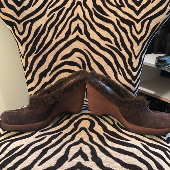 Clogs - Picture 5 of 6